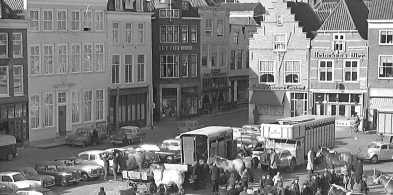 Bestand:De pool 1964.PNG